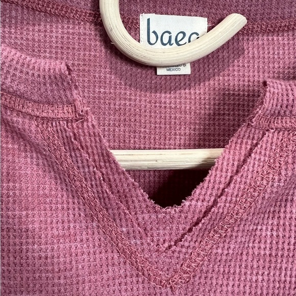 NEW BAEA Los Angeles Pink Waffle Knit Splitneck Pullover with Wide Sleeve NEW - Picture 7 of 16